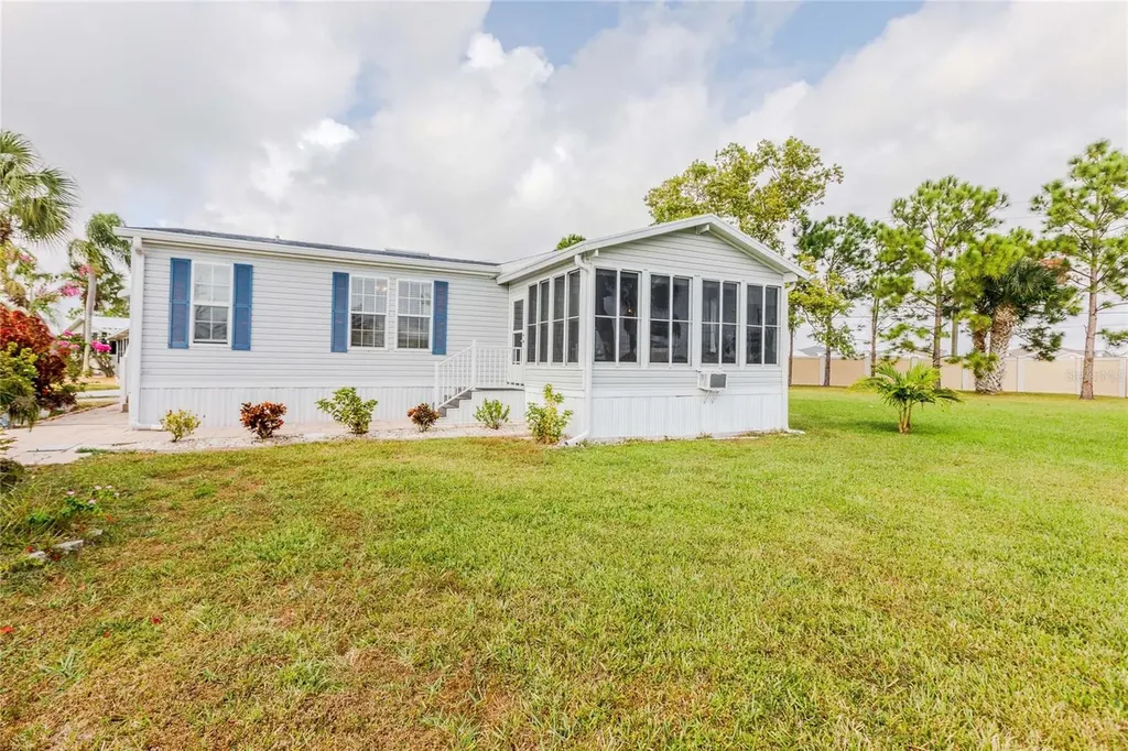 2100 Kings Highway Port Charlotte FL 33980