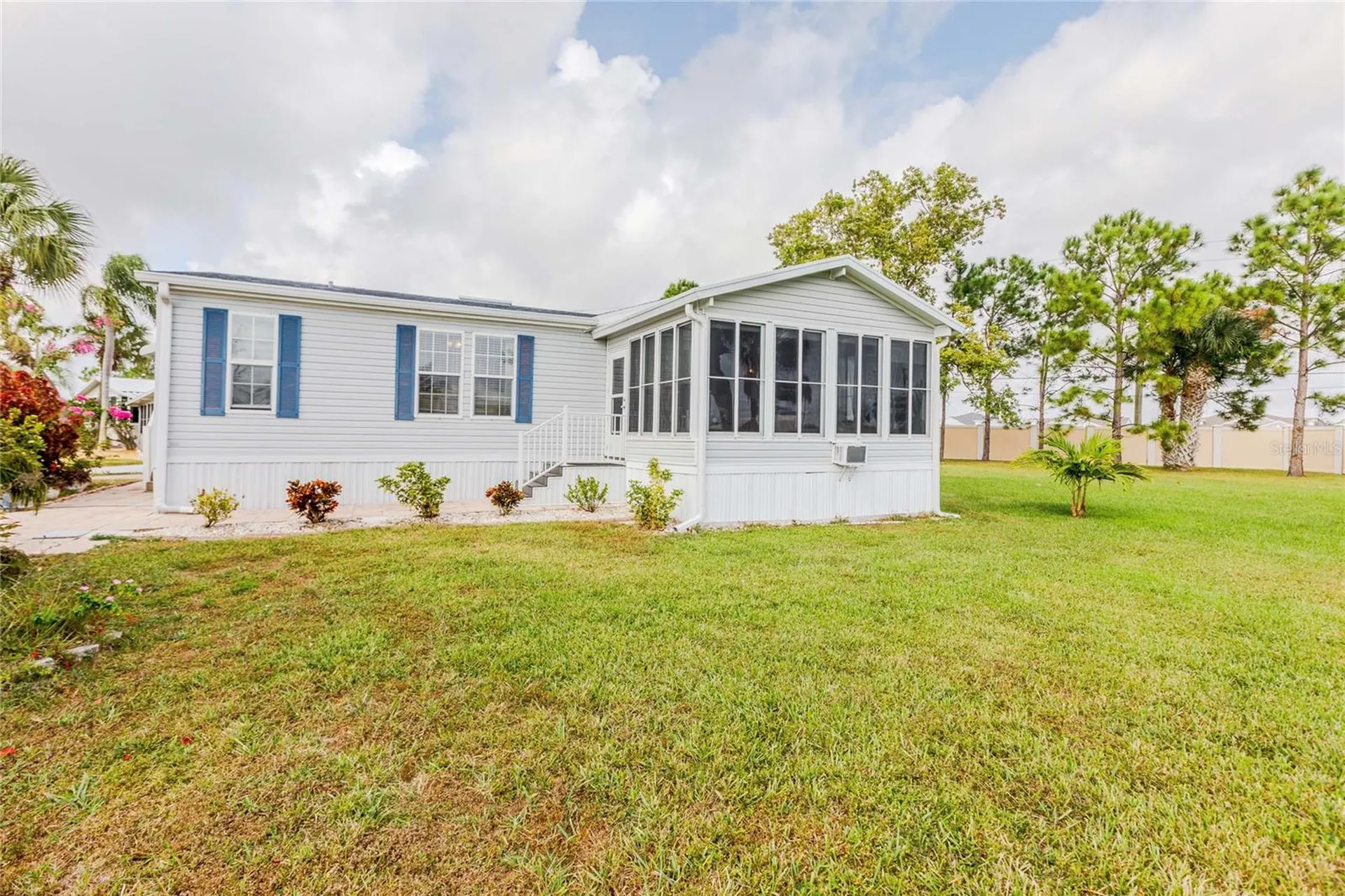 2100 Kings Highway Port Charlotte FL 33980