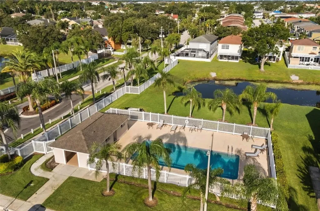 637 Kensington Lake Circle Brandon FL 33511