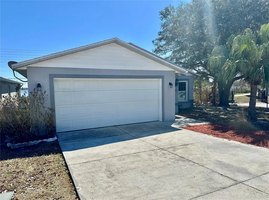802 Marcia Loop Winter Haven FL 33884