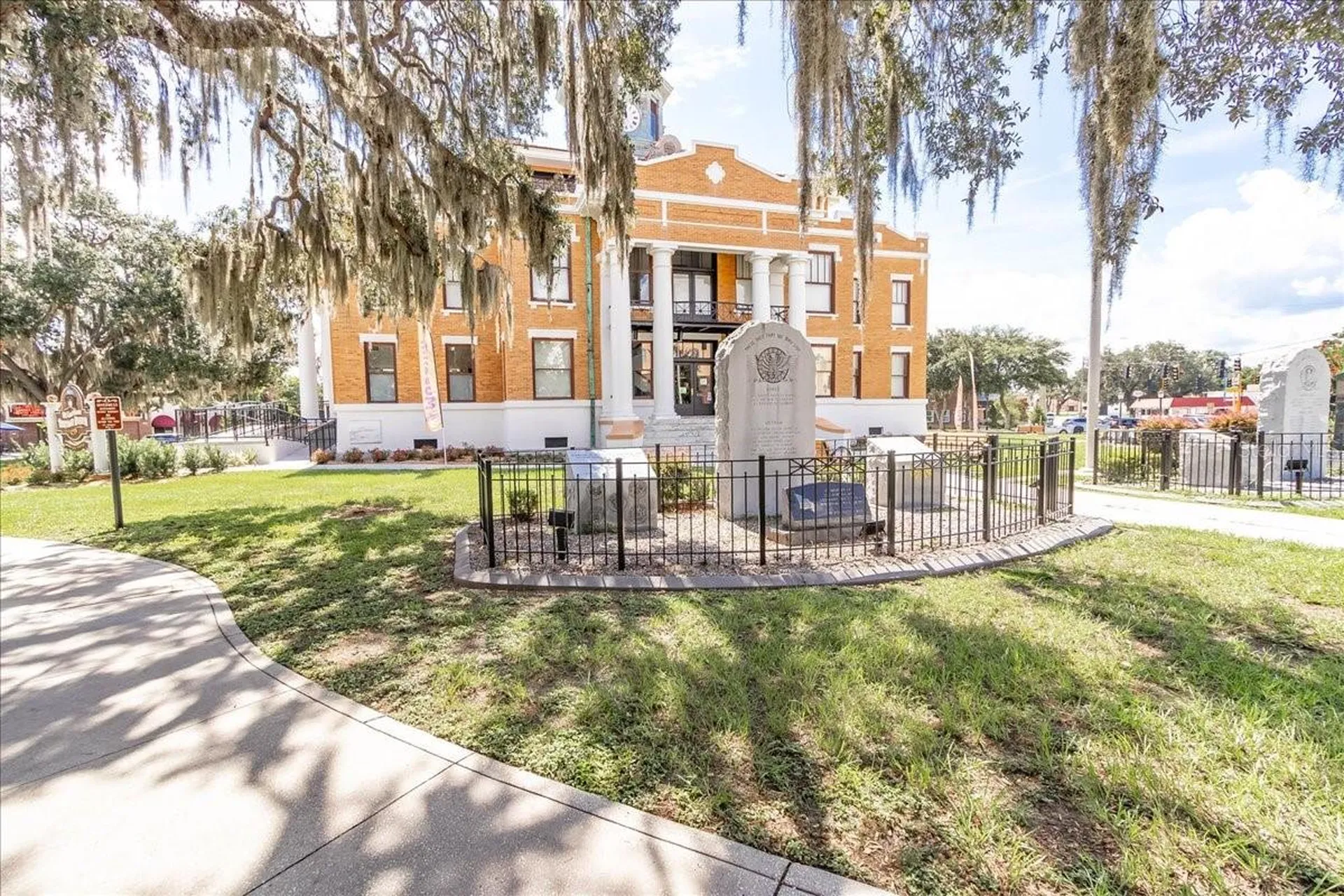 223 S Nesbitt Terrace Inverness FL 34450