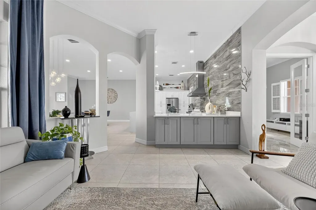 719 Islebay Drive Apollo Beach FL 33572