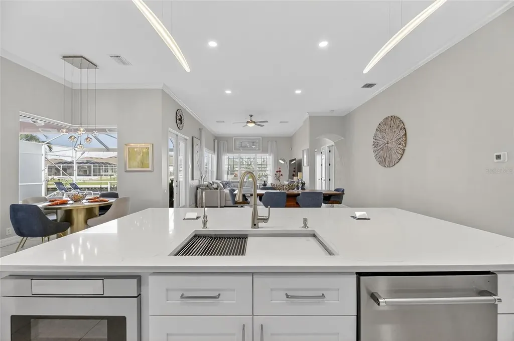 719 Islebay Drive Apollo Beach FL 33572