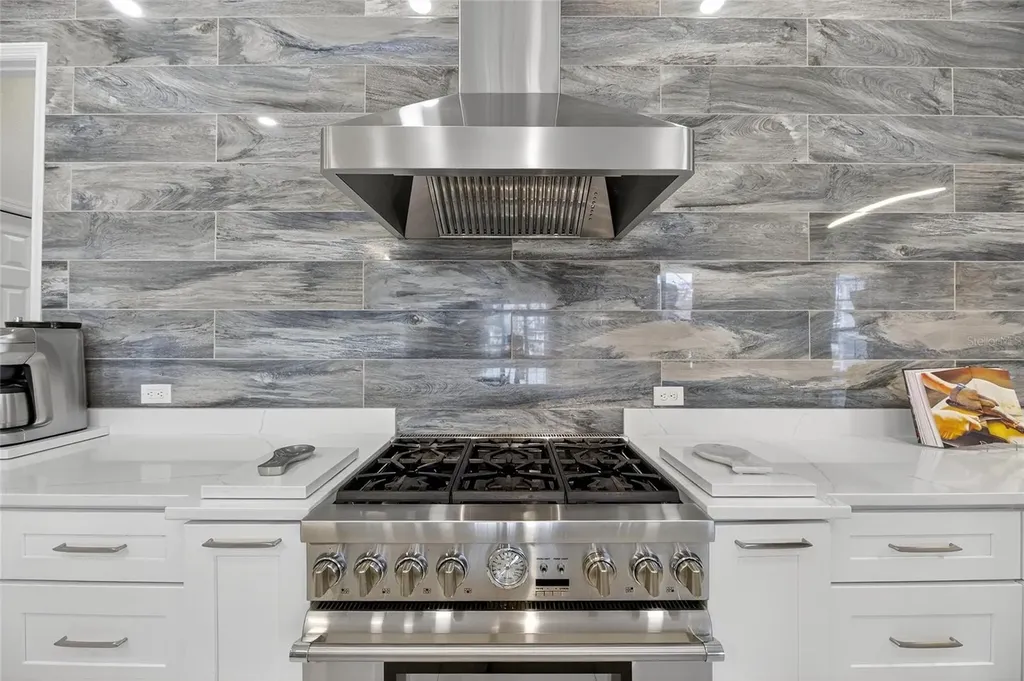 719 Islebay Drive Apollo Beach FL 33572