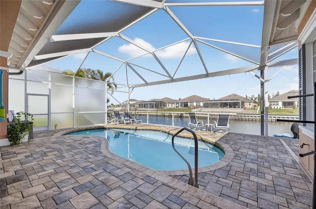 719 Islebay Drive Apollo Beach FL 33572