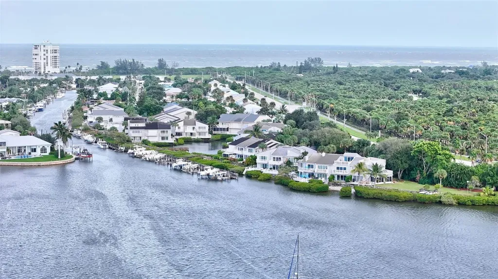 2486 Harbour Cove Drive Hutchinson Island FL 34949