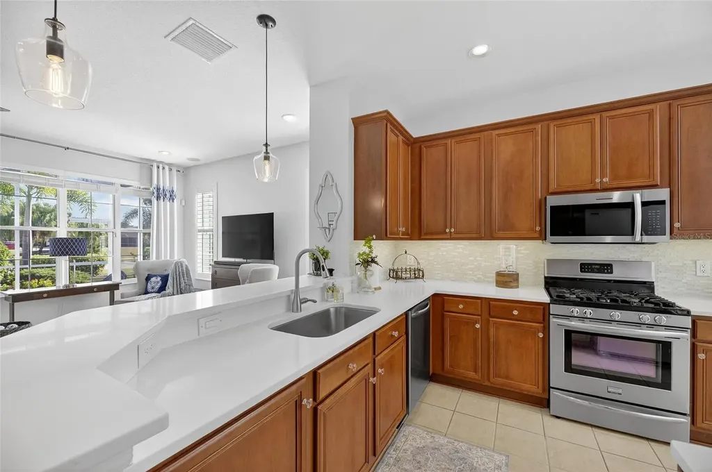 5612 Golden Isles Drive Apollo Beach FL 33572