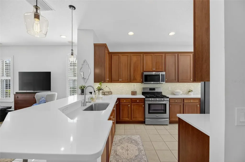 5612 Golden Isles Drive Apollo Beach FL 33572