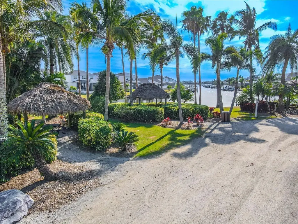 5612 Golden Isles Drive Apollo Beach FL 33572