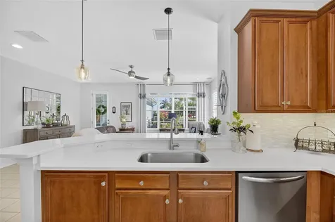 5612 Golden Isles Drive Apollo Beach FL 33572