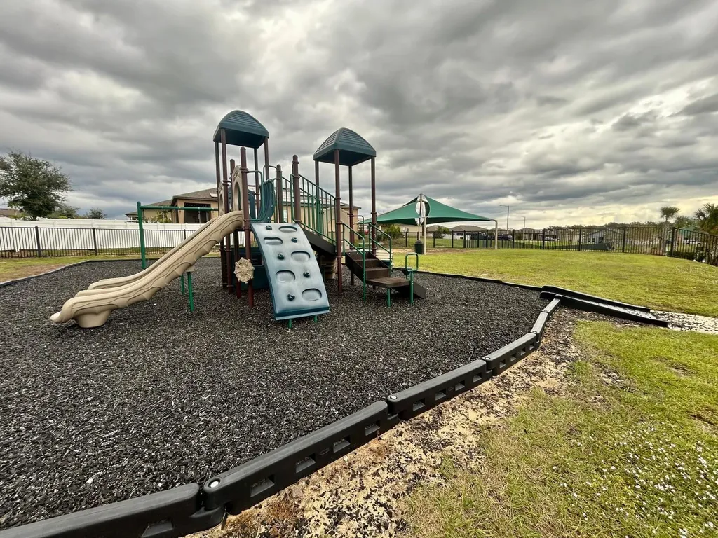 805 Orchid Grove Boulevard Davenport FL 33837