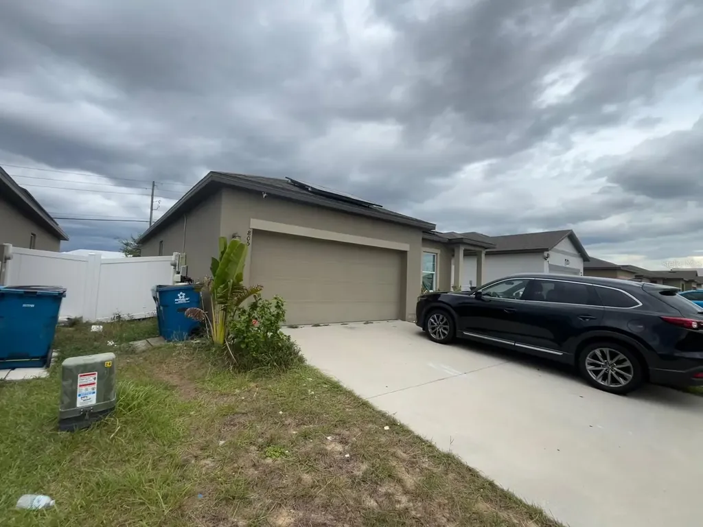 805 Orchid Grove Boulevard Davenport FL 33837