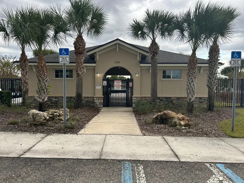 805 Orchid Grove Boulevard Davenport FL 33837