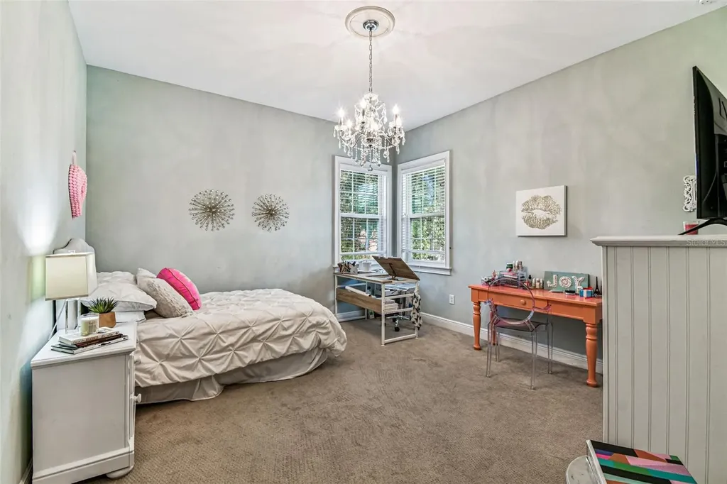 4105 W Corona Street Tampa FL 33629