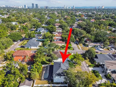 4105 W Corona Street Tampa FL 33629