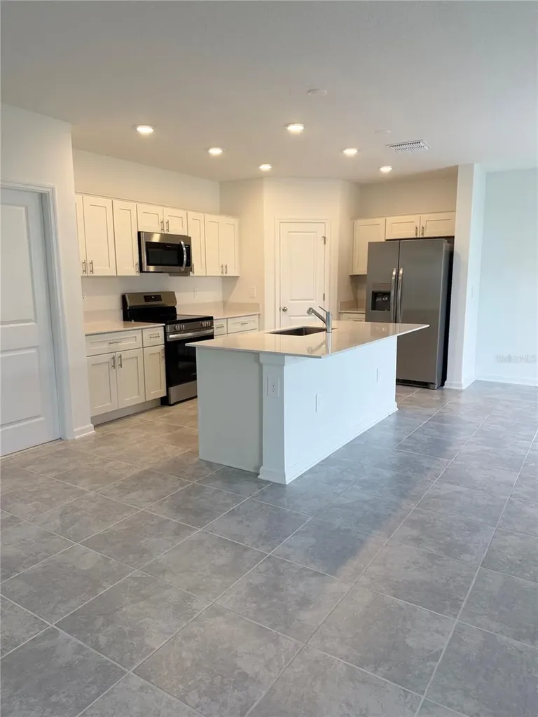 1326 Deepwater Circle Eagle Lake FL 33839