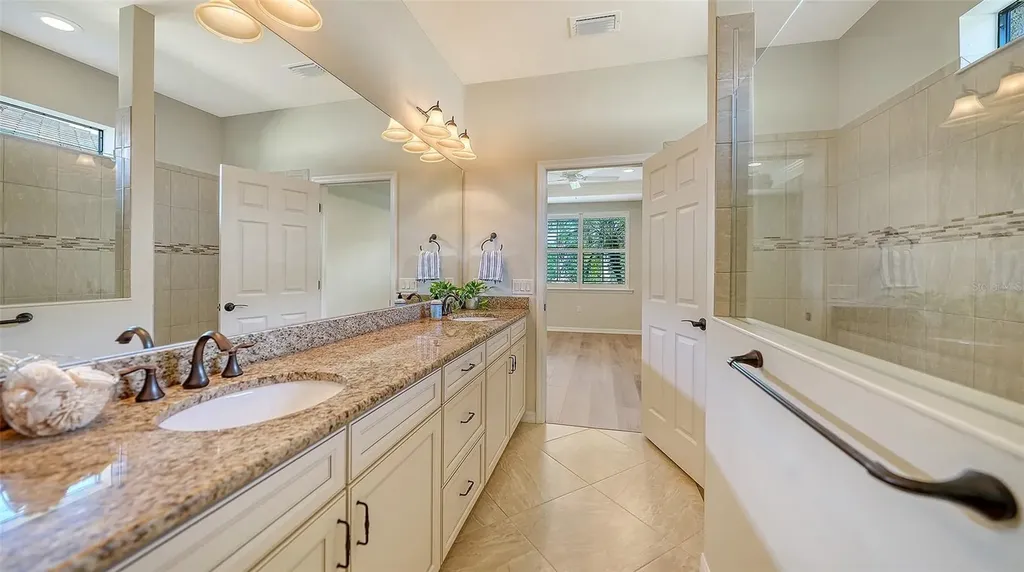 5934 Caspian Tern Drive Sarasota FL 34238