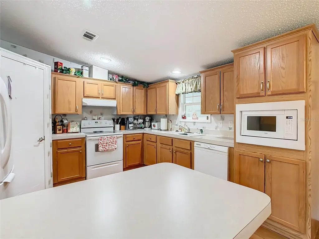 157 Orangewood Drive Lake Wales FL 33898