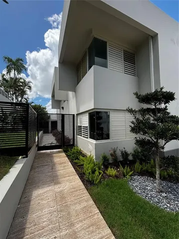 201 Patricia Guaynabo PR 00966
