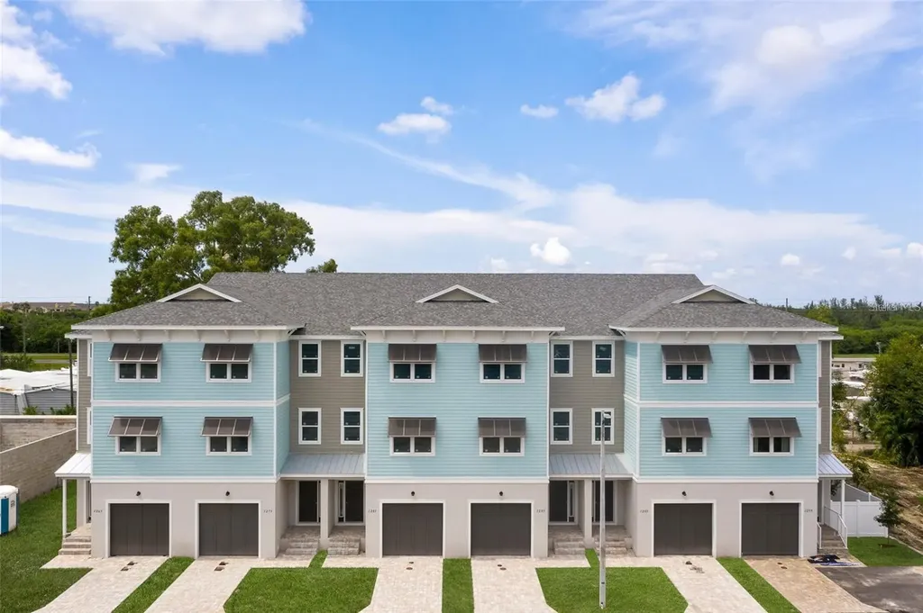 1273 Savona Drive NE St Petersburg FL 33702