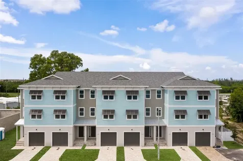 1273 Savona Drive NE St Petersburg FL 33702