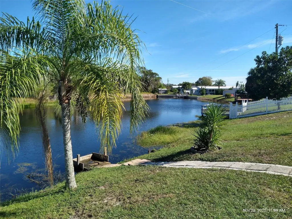 8454 Breeze Hill Drive Lake Wales FL 33898