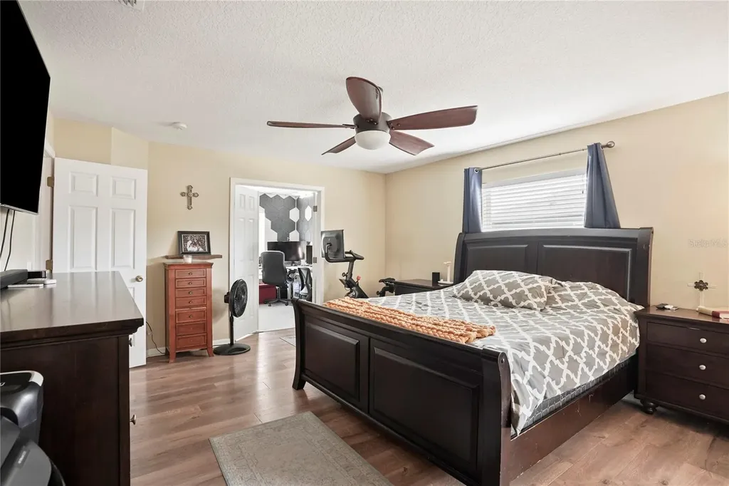 6019 Cape Loop Land O Lakes FL 34639