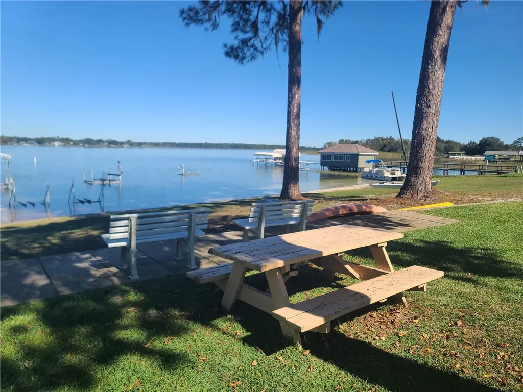 11001 SE Sunset Harbor Road Summerfield FL 34491