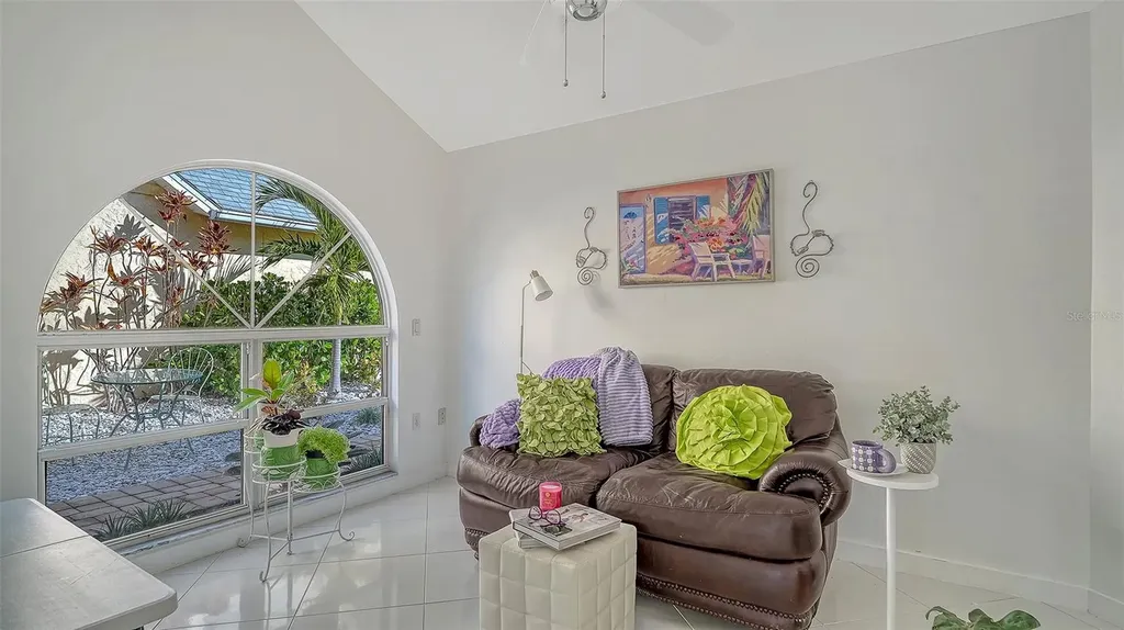 7833 Ontario Street Circle Sarasota FL 34243