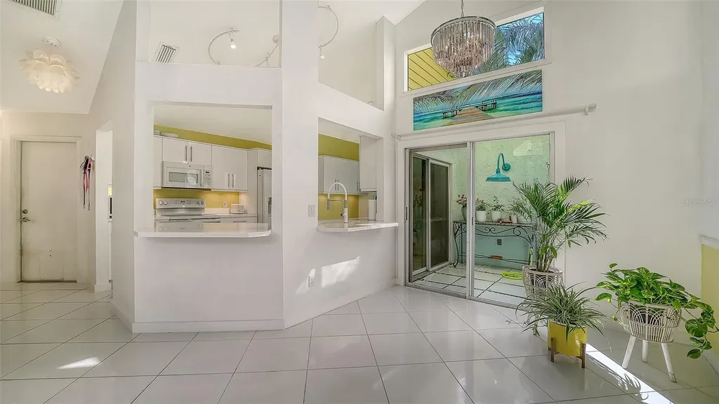 7833 Ontario Street Circle Sarasota FL 34243