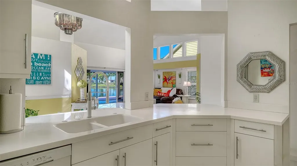 7833 Ontario Street Circle Sarasota FL 34243