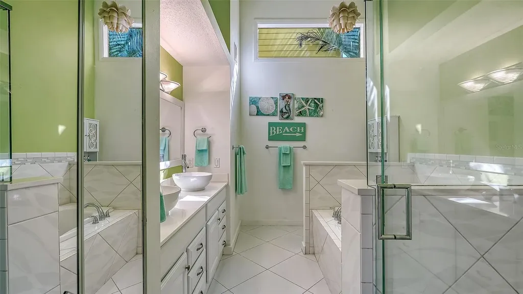 7833 Ontario Street Circle Sarasota FL 34243