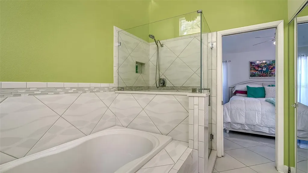 7833 Ontario Street Circle Sarasota FL 34243