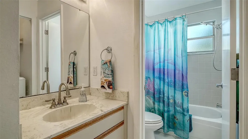 7833 Ontario Street Circle Sarasota FL 34243