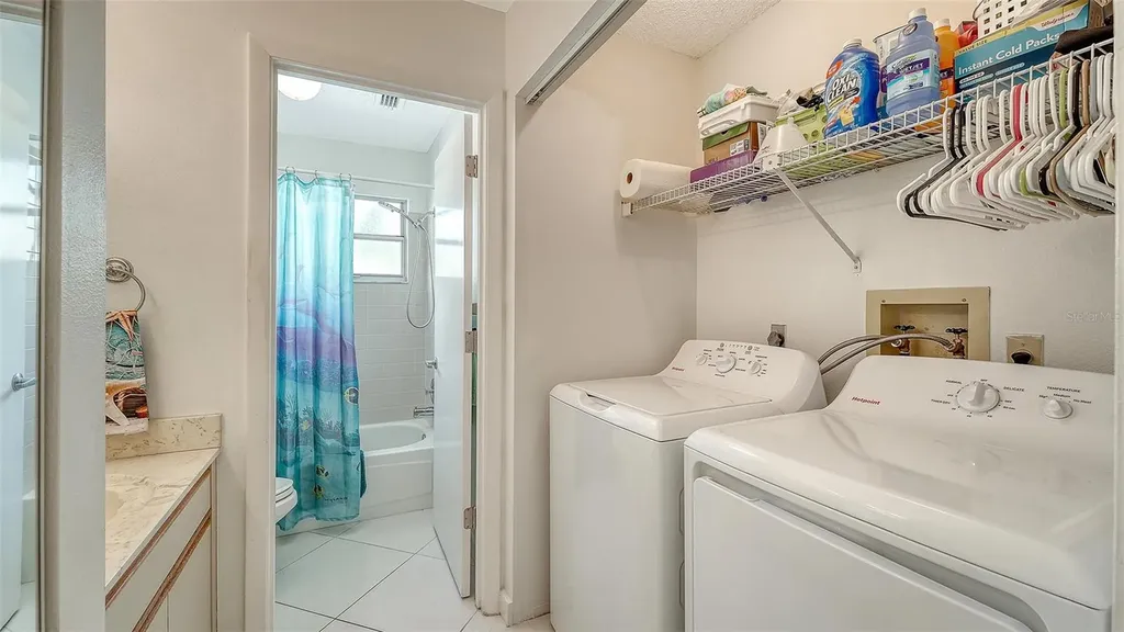 7833 Ontario Street Circle Sarasota FL 34243