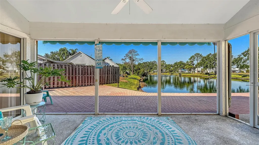 7833 Ontario Street Circle Sarasota FL 34243