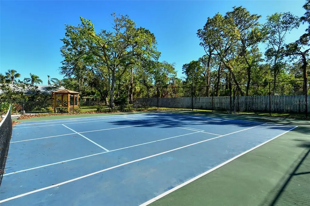 7833 Ontario Street Circle Sarasota FL 34243