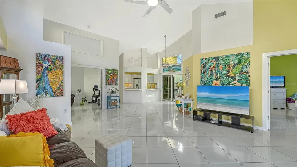 7833 Ontario Street Circle Sarasota FL 34243