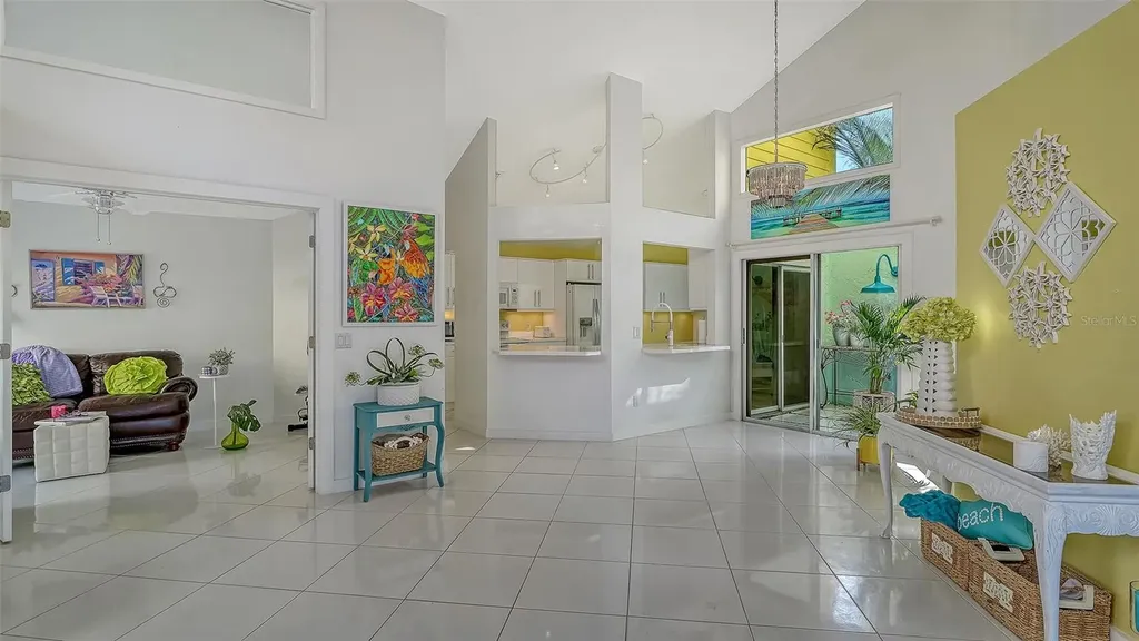 7833 Ontario Street Circle Sarasota FL 34243