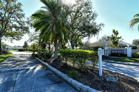 7833 Ontario Street Circle Sarasota FL 34243