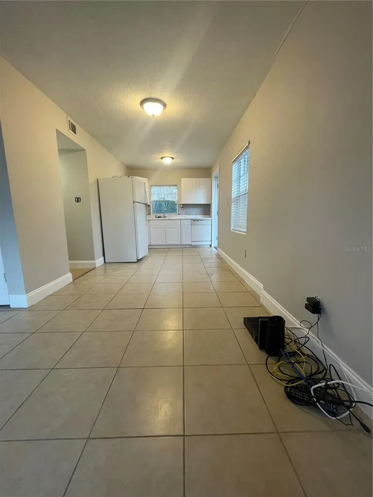 727 1/2 Edgewater Drive Orlando FL 32804