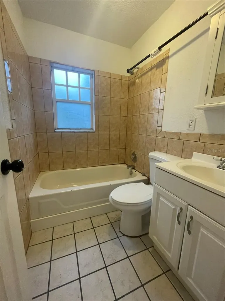 727 1/2 Edgewater Drive Orlando FL 32804