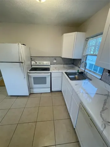 727 1/2 Edgewater Drive Orlando FL 32804