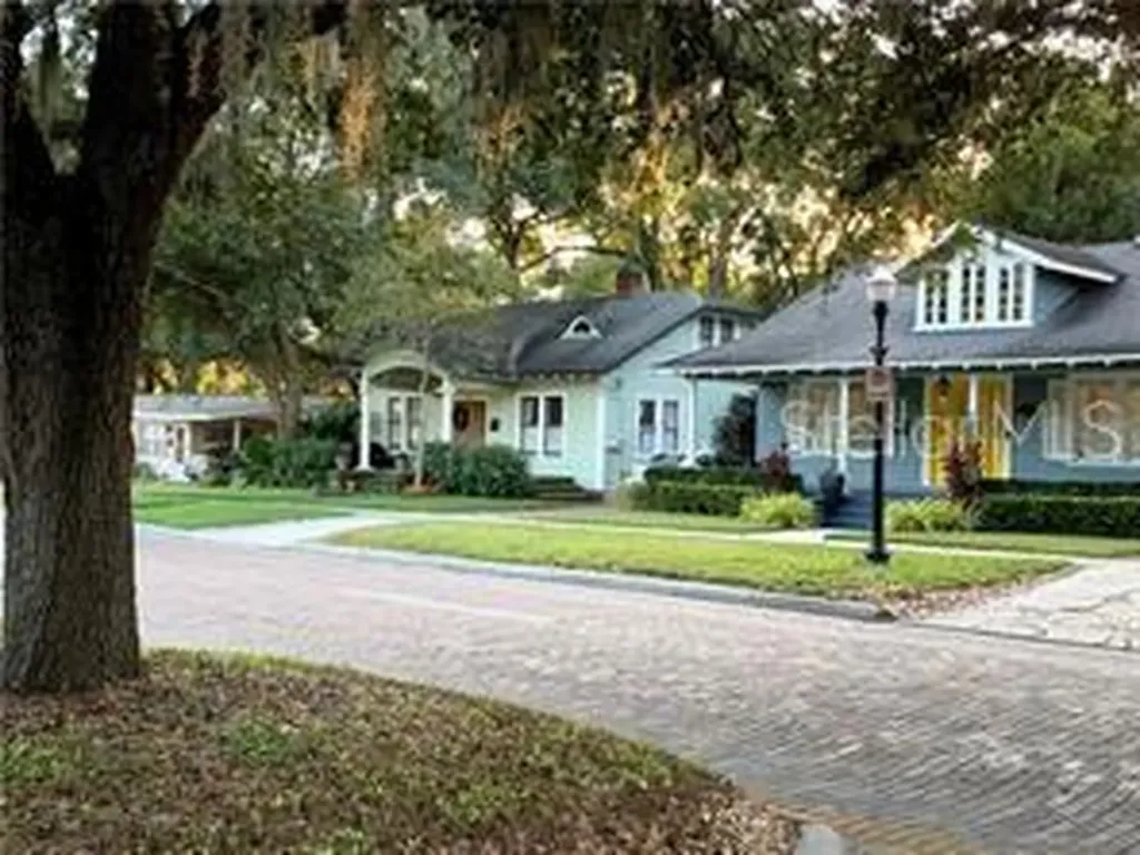 19 A N Thornton Avenue W Orlando FL 32801