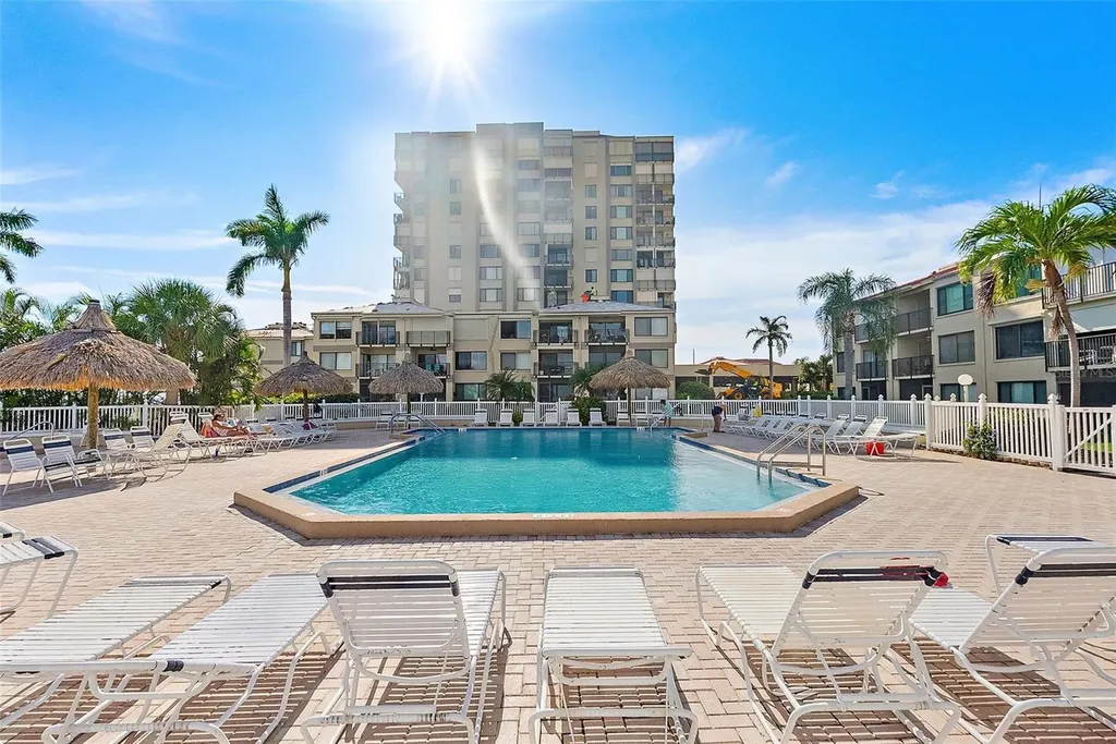 6322 Palma Del Mar Boulevard S St Petersburg FL 33715