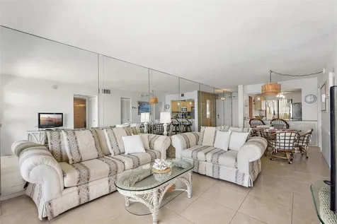 6322 Palma Del Mar Boulevard S St Petersburg FL 33715