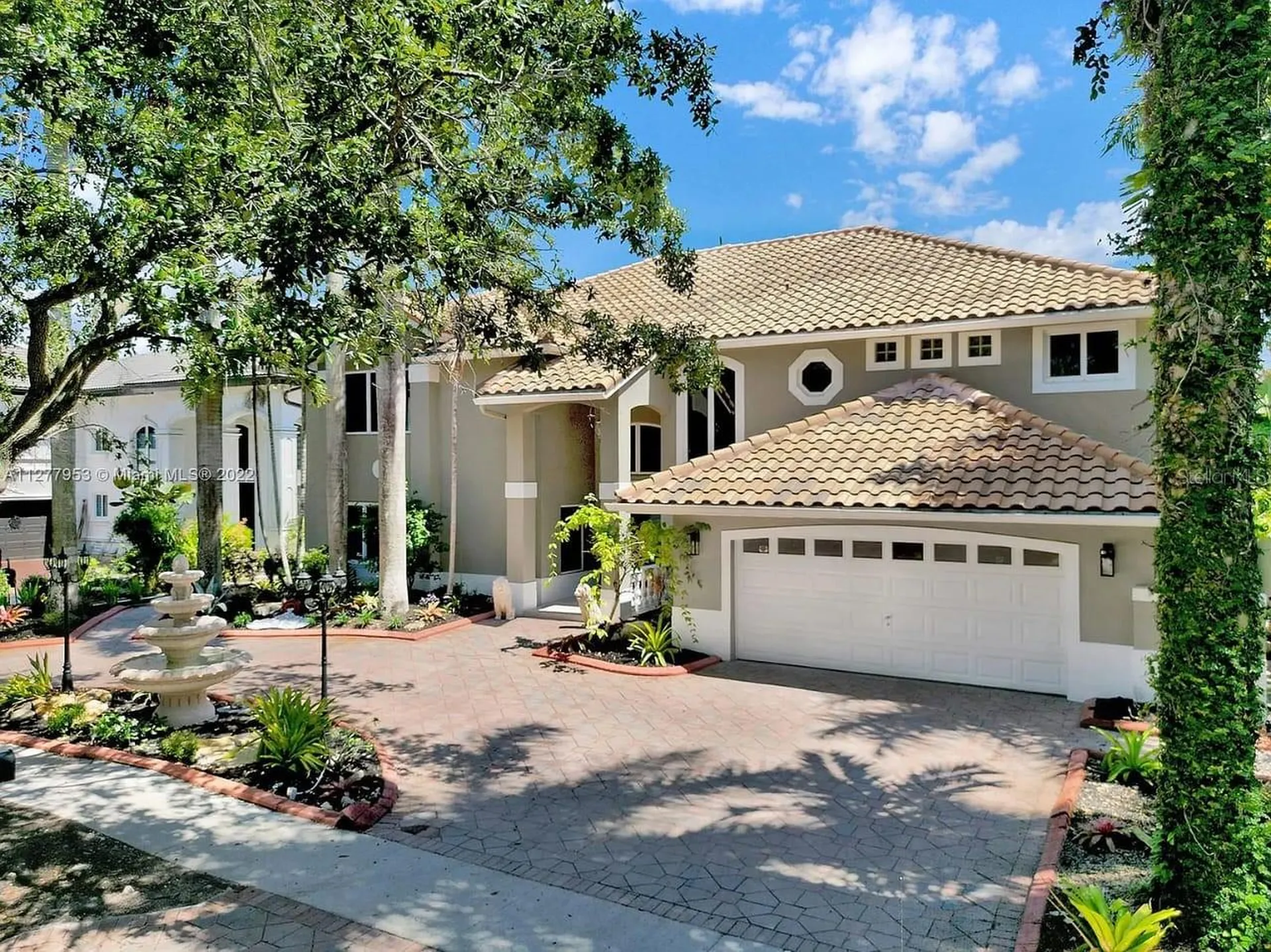 15945 NW 82nd Court Miami Lakes FL 33016