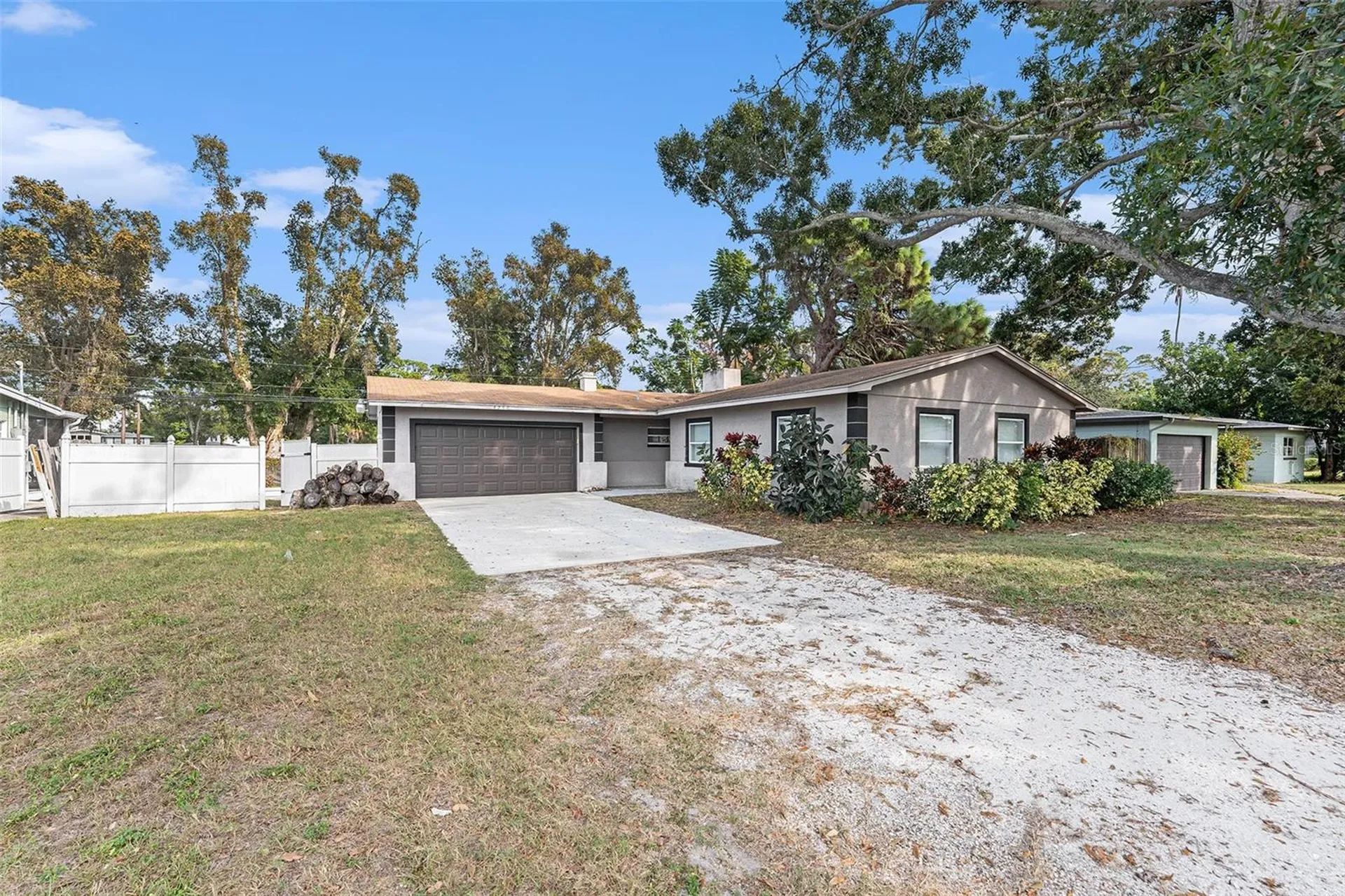 4260 Narvarez Way S St Petersburg FL 33712