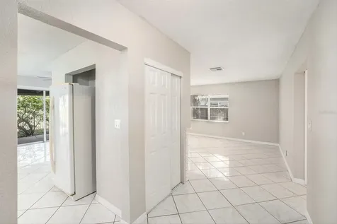 4260 Narvarez Way S St Petersburg FL 33712