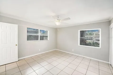 4260 Narvarez Way S St Petersburg FL 33712